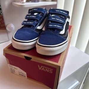 Vans Women Blue and Black Shoe